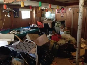 Apartment junk Removal in Al Ghadeer
